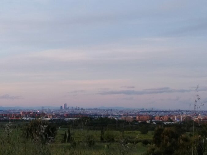 Vista desde Getafe un día sin contaminación durante el primer Estado de Alarma