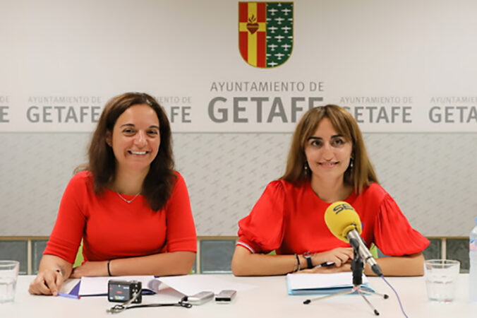 Sara Hernandez y Ángeles Guindel. Fotografía de archivo del Ayuntamiento de Getafe (13 de septiembre de 2018)